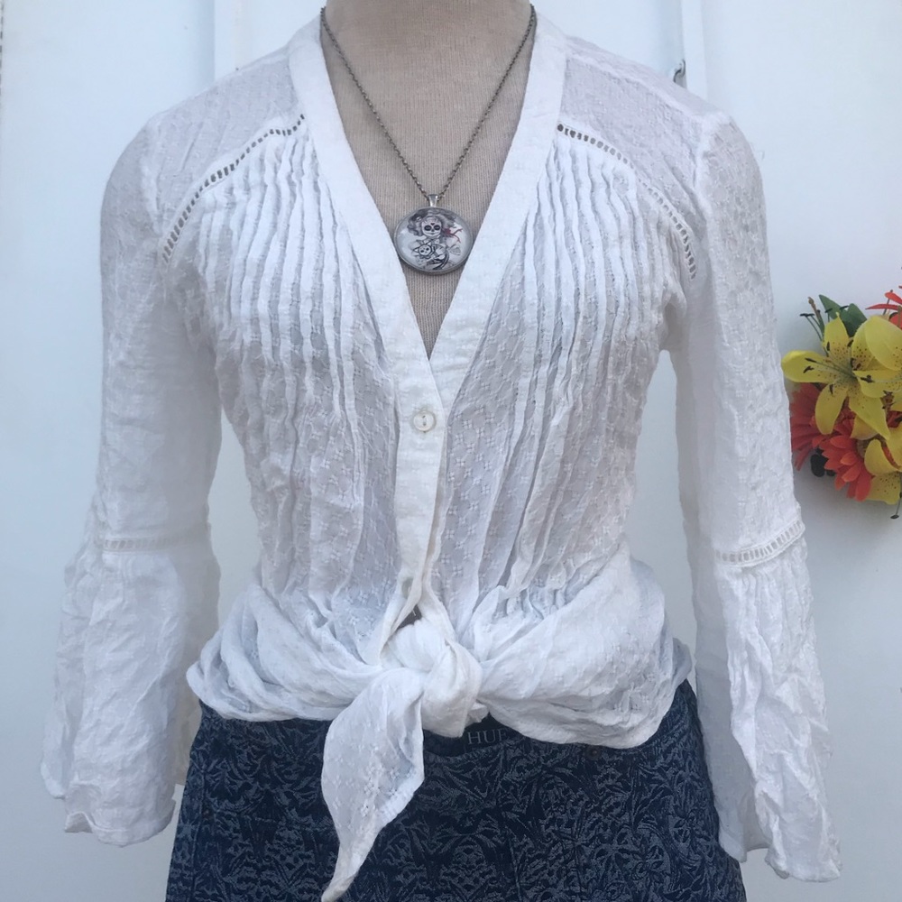 Jessica Simpson Flowy Bell Sleeve top